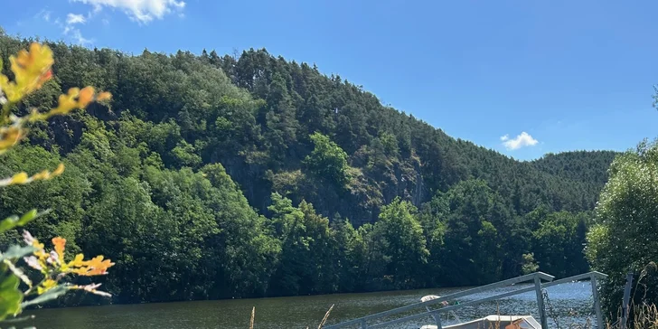 Útulné apartmány na brehu Slapskej priehrady: možnosť wellness, požičanie kanoe a plavby člnom s kapitánom