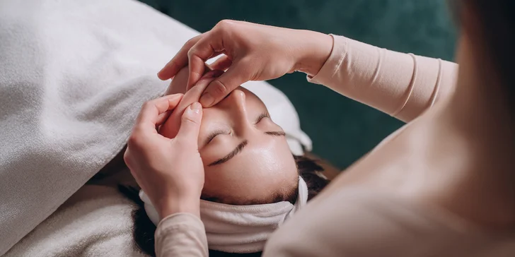 Liftingové a relaxačné masáže: Vyberte si rituál pre svoju pleť!