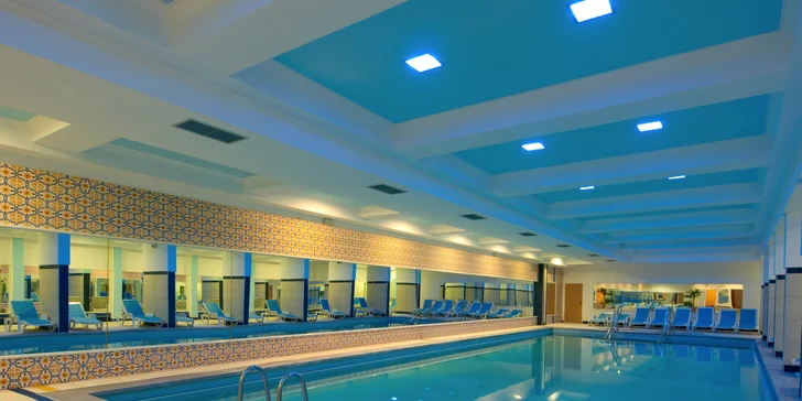 Dovolenka v chorvátskom zálive Rabac: 4* hotel 150 m od pláže, strava aj bazény