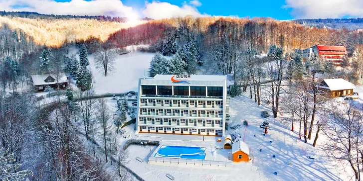Hotel obklopený horami a lesmi: dovolenka s jedlom, neobmedzeným wellness aj zábavou