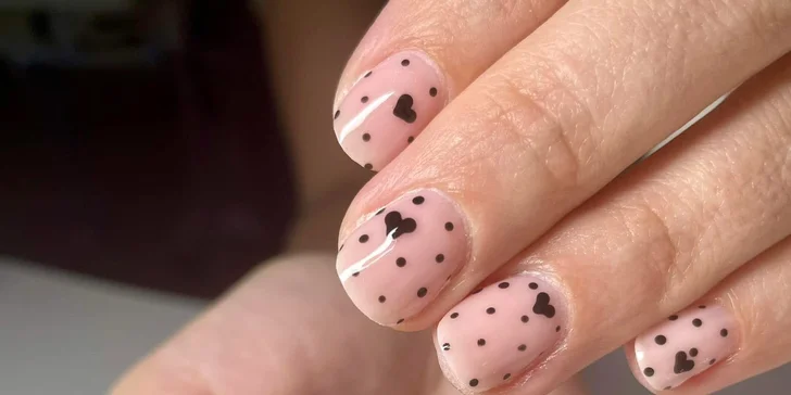 Suchá pedikúra alebo gél lak na ruky aj nohy v salóne Dotyky krásy