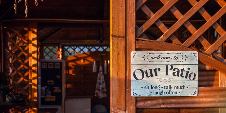 Glamping v poľských Krkonošiach: stanové mestečko neďaleko Jeleniej Hory, výlety do prírody