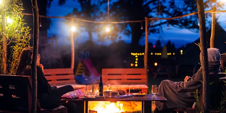 Glamping v poľských Krkonošiach: stanové mestečko neďaleko Jeleniej Hory, výlety do prírody