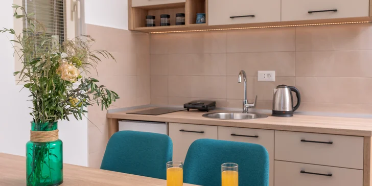 Krásne apartmány v Petrovaci, 200 metrov od pláže a strešná terasa s výhľadom