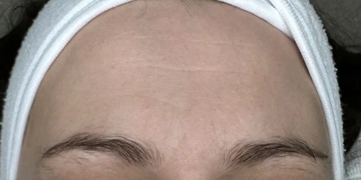 Prirodzene pôsobiace zahustenie mihalníc (1D alebo 2D mihalnice), laminácia obočia či lash lift