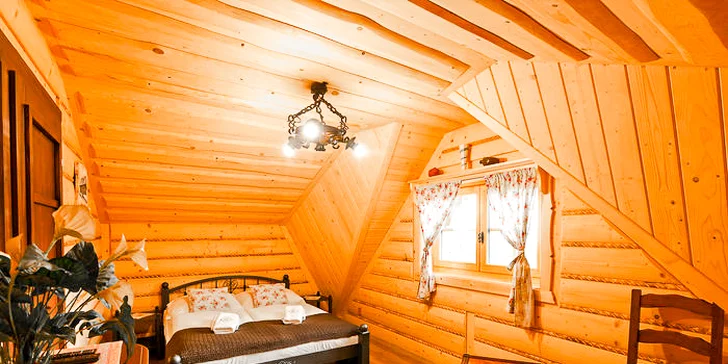 Štýlové drevené chatky na Orave s wellness v Resorte Zbojnícka Koliba***