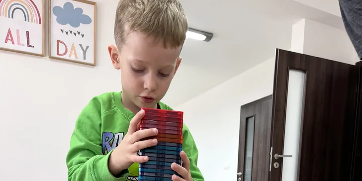 Zážitkové maľovanie alebo dve hodiny kreatívnej hry pre deti od 3 rokov: VYFARBI SA! alebo MAGNETÁČIK