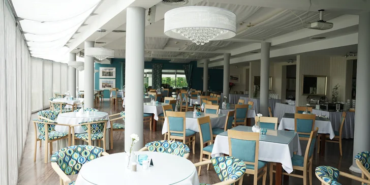 Pohoda v Kolobřehu pre pár aj rodinu: raňajky alebo polpenzia a wellness