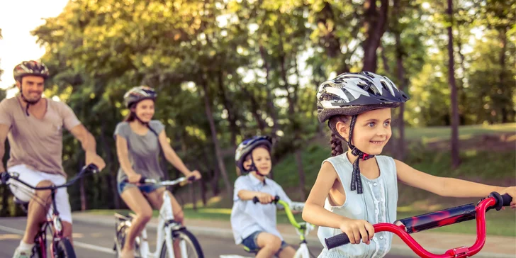 Pohoda v Kolobřehu pre pár aj rodinu: raňajky alebo polpenzia a wellness