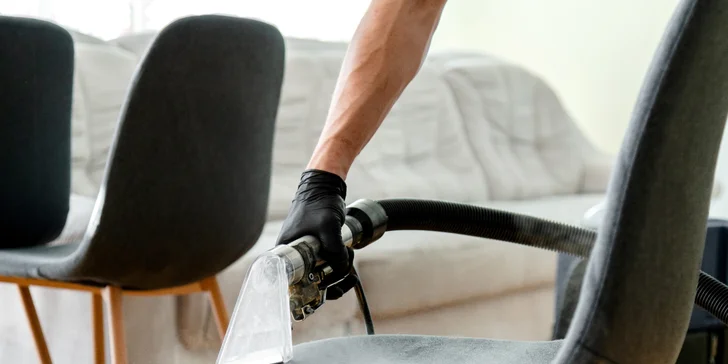 Darčekové poukazy v hodnote 150 alebo 200 € na upratovacie a tepovacie služby