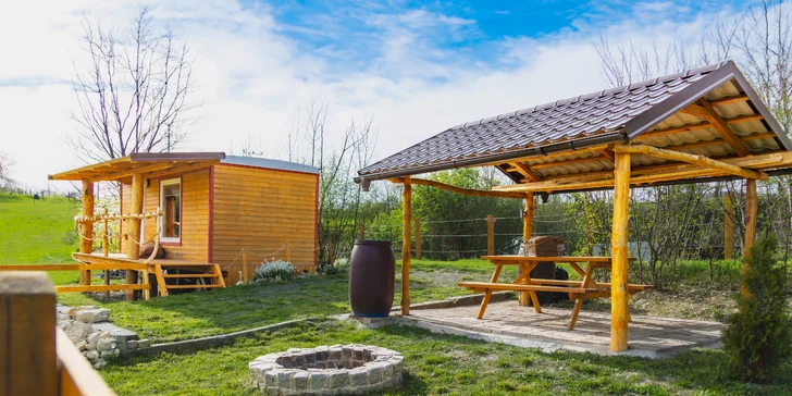 Pobyt medzi zvieratkami na ranči: karavan, chatka alebo maringotka, mini zoo, kone a možnosť raňajok