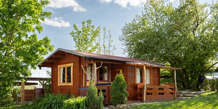 Pobyt medzi zvieratkami na ranči: karavan, chatka alebo maringotka, mini zoo, kone a možnosť raňajok