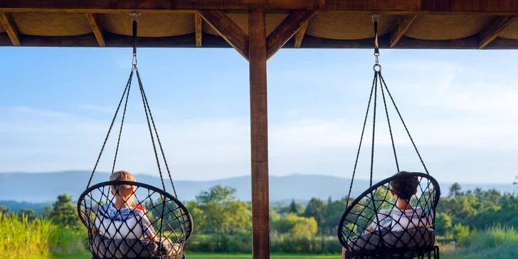 Glamping v poľských Krkonošiach: stanové mestečko neďaleko Jeleniej Hory, výlety do prírody