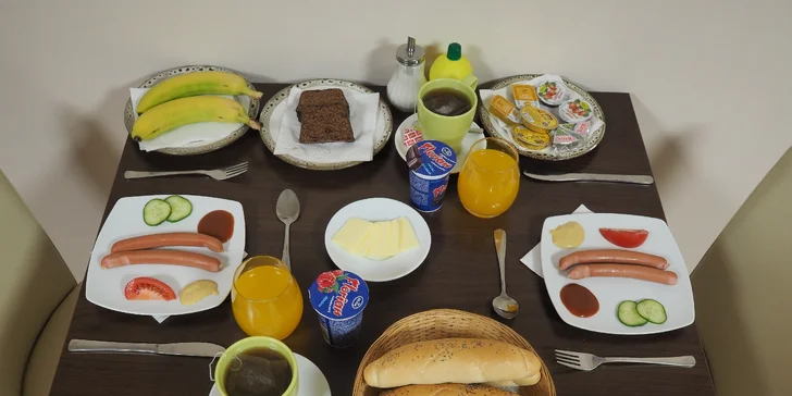 Romantika v Kolíne: pobyt s raňajkami, súkromným wellness a sektom