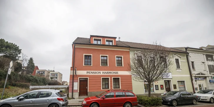 Romantika v Kolíne: pobyt s raňajkami, súkromným wellness a sektom