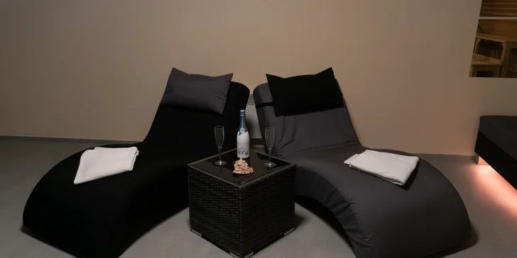 Romantika v Kolíne: pobyt s raňajkami, súkromným wellness a sektom