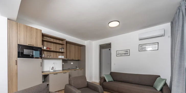 Apartmány neďaleko Sveti Stefan: vonkajší bazén, skvelá poloha kúsok od mora