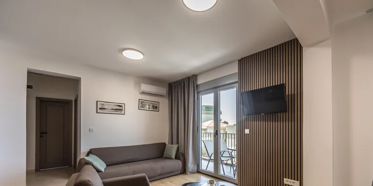 Apartmány neďaleko Sveti Stefan: vonkajší bazén, skvelá poloha kúsok od mora