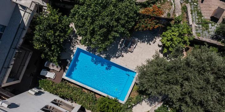 Apartmány neďaleko Sveti Stefan: vonkajší bazén, skvelá poloha kúsok od mora