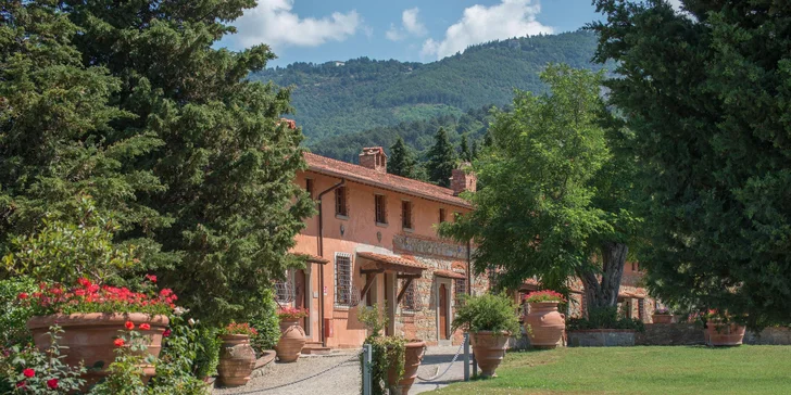 4* hotel pri Florencii: raňajky alebo polpenzia, v lete bazén, možnosť jazdy na koni