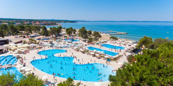 Prázdninový areál v Chorvátsku: štúdio alebo apartmán až pre 5 osôb, pláž a bazénový komplex