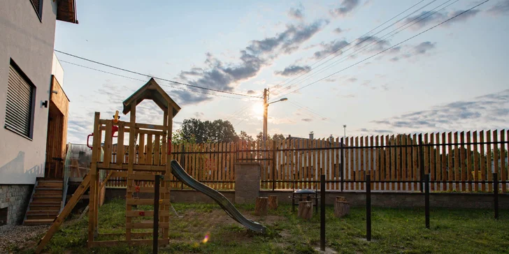 Nádherné apartmány vo Veľkých Losinách: kapacita až 8 osôb, možnosť raňajok aj wellness