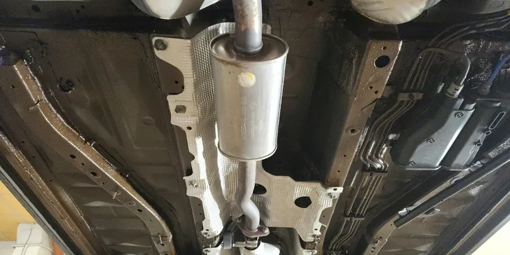 Antikorózne ošetrenie podvozku a dutín vozidla: ochrana so systémom DINITROL