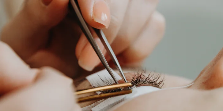 Dokonalý a zvodný pohľad s objemovými mihalnicami: 3D až 20D