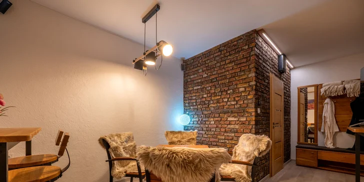 Štýlové apartmány na Liptove: strava, výhľad na hory aj wellness v hobitích domčekoch