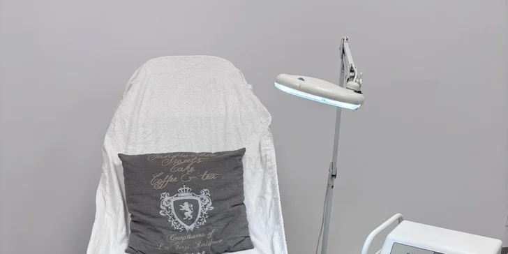 Suchá pedikúra alebo gél lak na ruky aj nohy v salóne Dotyky krásy