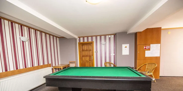 Pobyt v Uničove s raňajkami alebo polpenziou, bazénom, neobmedzeným wellness aj bowlingom