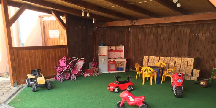 Pobyt v Uničove s raňajkami alebo polpenziou, bazénom, neobmedzeným wellness aj bowlingom