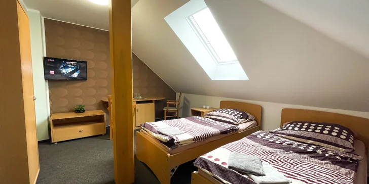 Pobyt v Uničove s raňajkami alebo polpenziou, bazénom, neobmedzeným wellness aj bowlingom