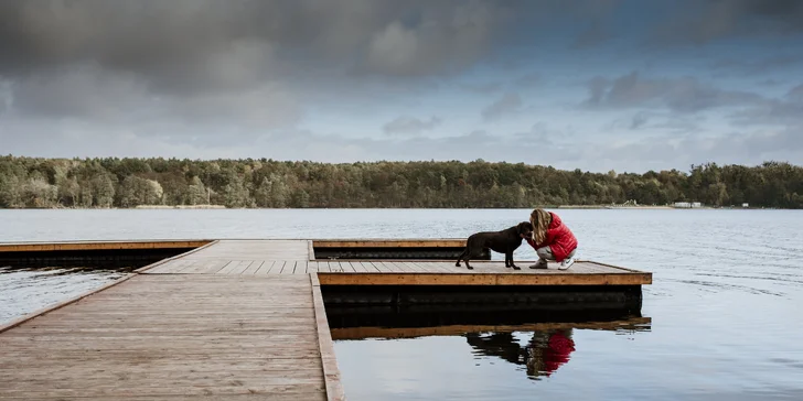 Pobyt pri jazere na okraji Poznane: moderné izby, raňajky aj parkovanie zadarmo