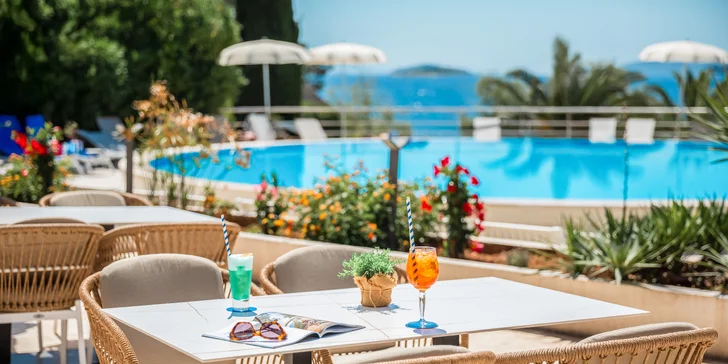 Slnečný pobyt v Dalmácii: hotel priamo pri mori, strava a bazén