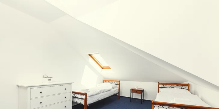 Dovolenka v stredných Čechách pre vášnivých vodákov aj turistov: izba alebo chatka priamo pri brehu rieky Sázavy