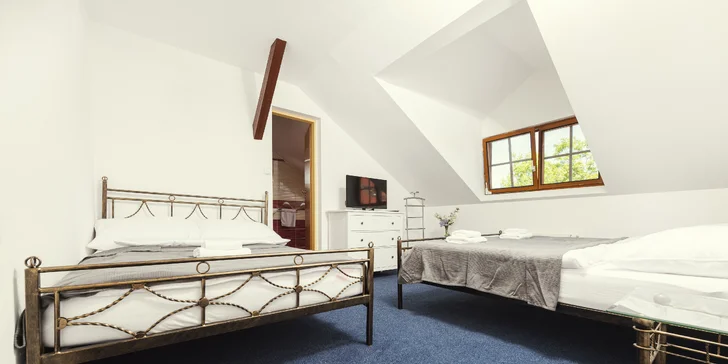 Dovolenka v stredných Čechách pre vášnivých vodákov aj turistov: izba alebo chatka priamo pri brehu rieky Sázavy