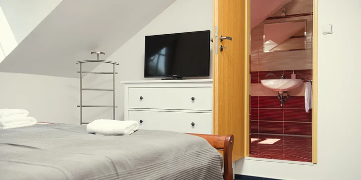 Dovolenka v stredných Čechách pre vášnivých vodákov aj turistov: izba alebo chatka priamo pri brehu rieky Sázavy