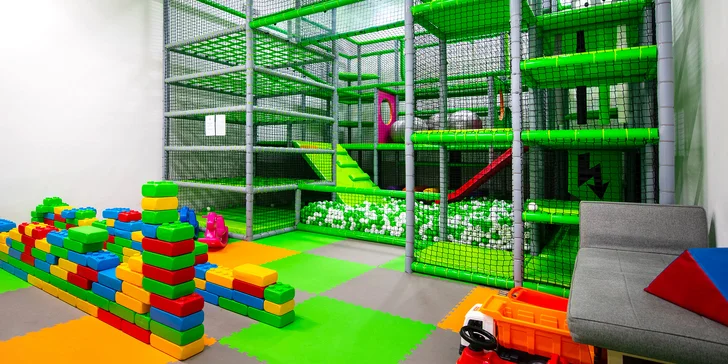 Pobyt pri Mazurských jazerách: 4* hotel s raňajkami, wellness a zábava pre malých aj veľkých