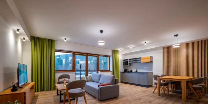 Štýlové apartmány na Liptove: strava, výhľad na hory aj wellness v hobitích domčekoch