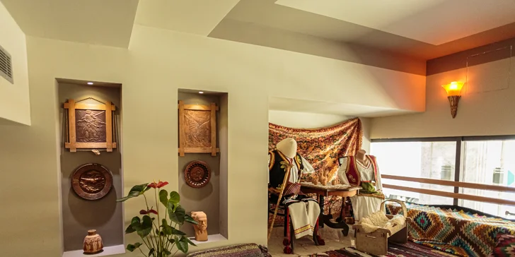 Pohoda v Albánsku priamo pri mori: 4* hotel s vonkajším bazénom, raňajky alebo polpenzia