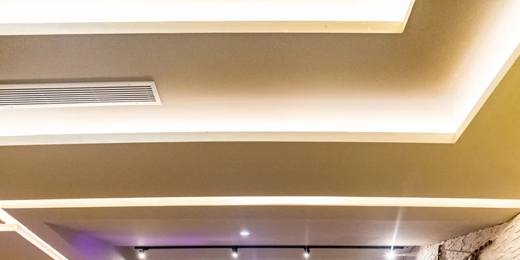 Pohoda v Albánsku priamo pri mori: 4* hotel s vonkajším bazénom, raňajky alebo polpenzia