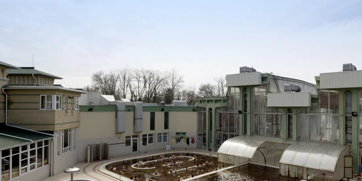 Štvorhviezdičkový hotel v centre Debrecínu: polpenzia aj drink Sky Bare s panoramatickým výhľadom