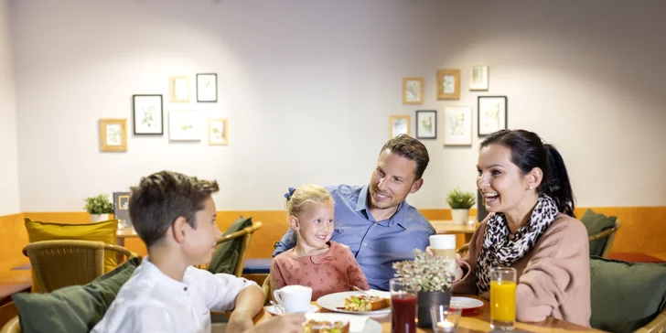 Krásny hotel v Štajerských Alpách s polpenziou a neobmedzenými saunami