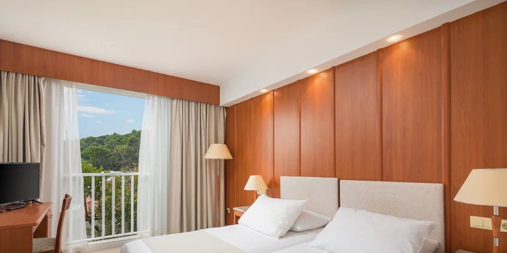 Relax na ostrove Korčula: 4* hotel so stravou, neobmedzeným wellness aj večerným a detským programom