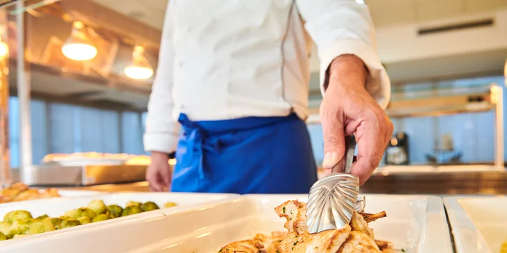 Relax na ostrove Korčula: 4* hotel so stravou, neobmedzeným wellness aj večerným a detským programom