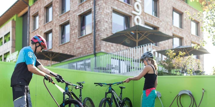 Pobyt v modernom horskom hoteli v Korutánsku s raňajkami a saunami