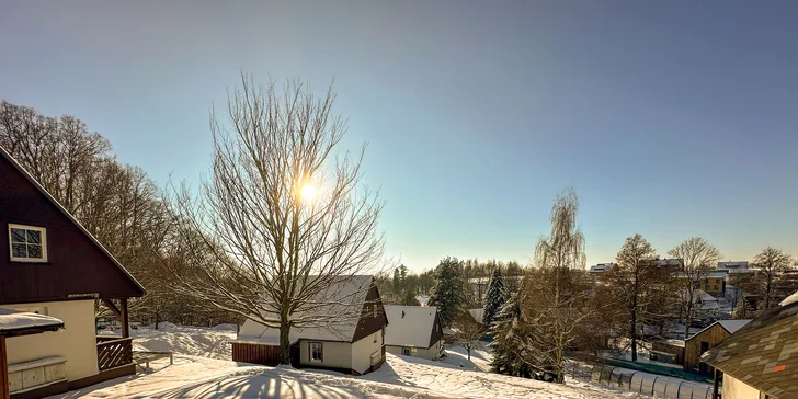 Chaty v Čistej v Krkonošiach až pre 8 osôb: zjazdovky, výlety a v lete bazén
