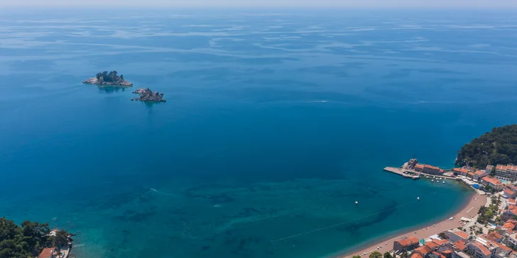 Pohoda pri mori v Čiernej Hore: apartmány kúsok od pláže aj vonkajší bazén