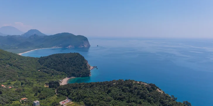 Pohoda pri mori v Čiernej Hore: apartmány kúsok od pláže aj vonkajší bazén